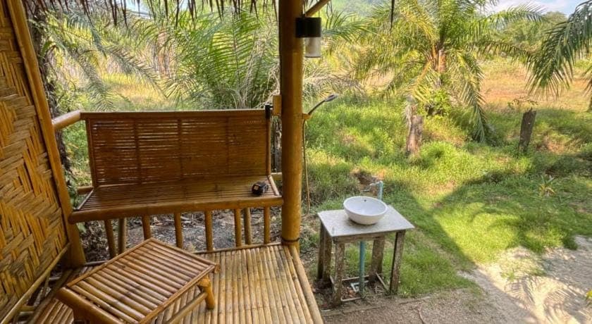 The Bananas Bungalow Resort in Krabi Changwat