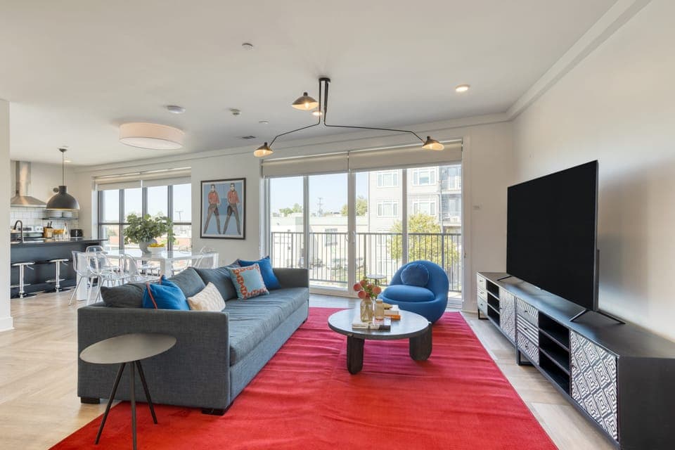 Chic space to soak in the tranquility.