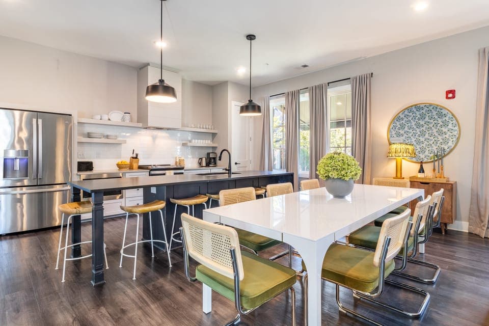The Magnolia - AvantStay | Sleeps 36, DT Nashville Apartment in Nashville