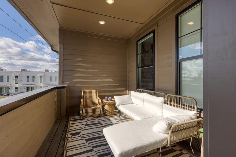 Outdoor living on the covered balcony.