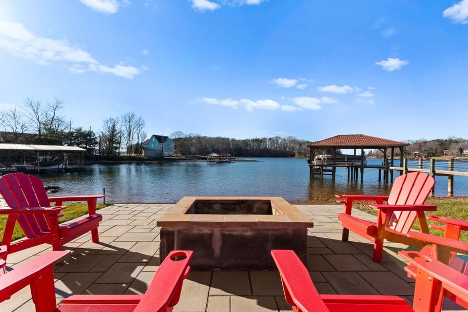 Welcome to Pleasant Cove- great fire pit with lake views.