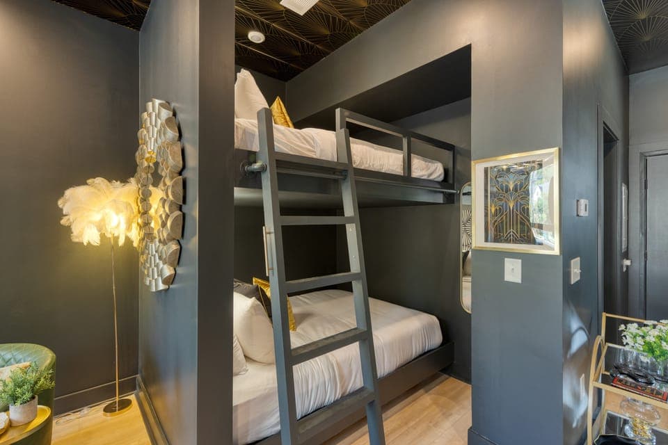 Full bunk bed