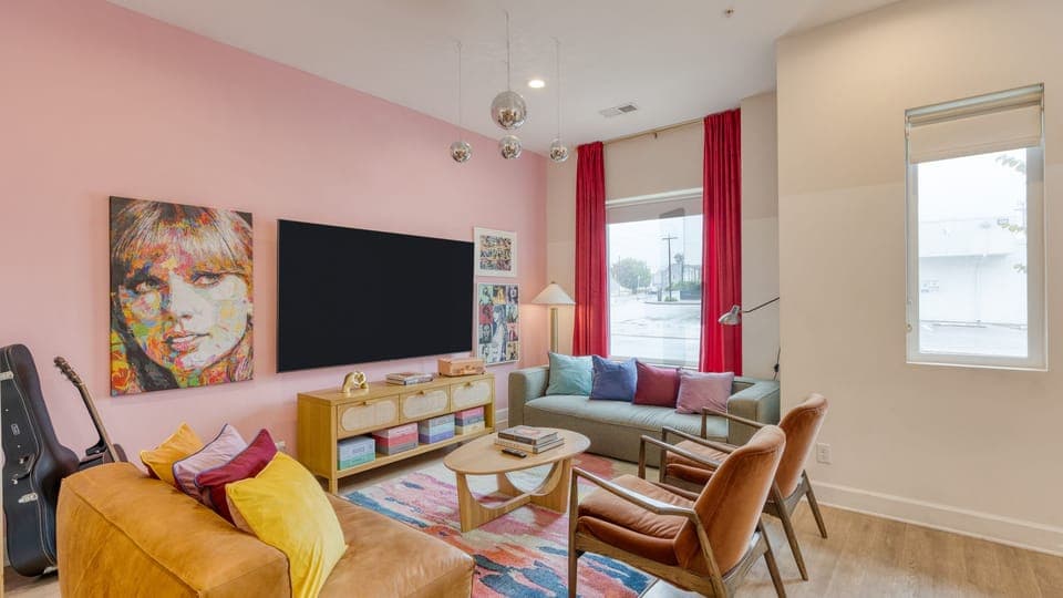 Bold colors and cozy seating for endless conversations. (A101,A103)