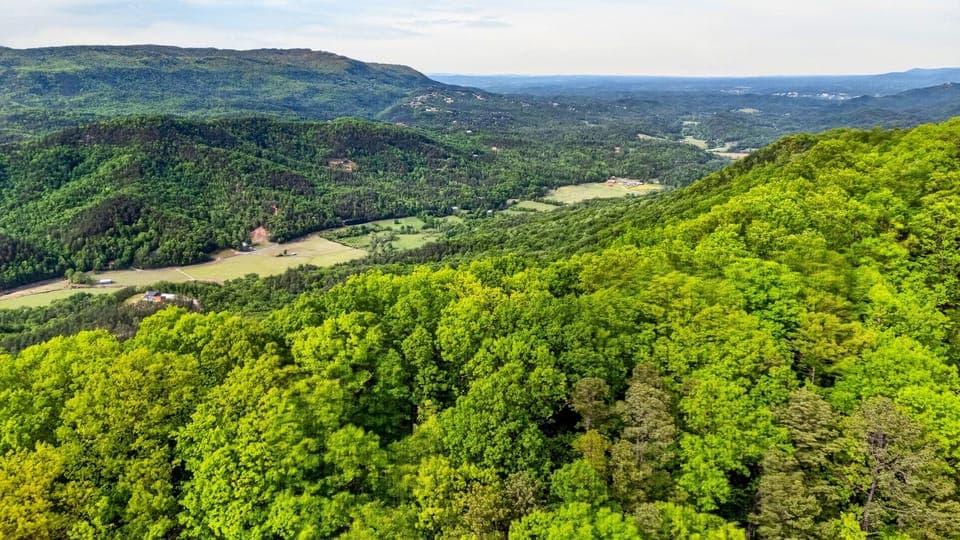 Experience the Smoky Mountains, AvantStay style!