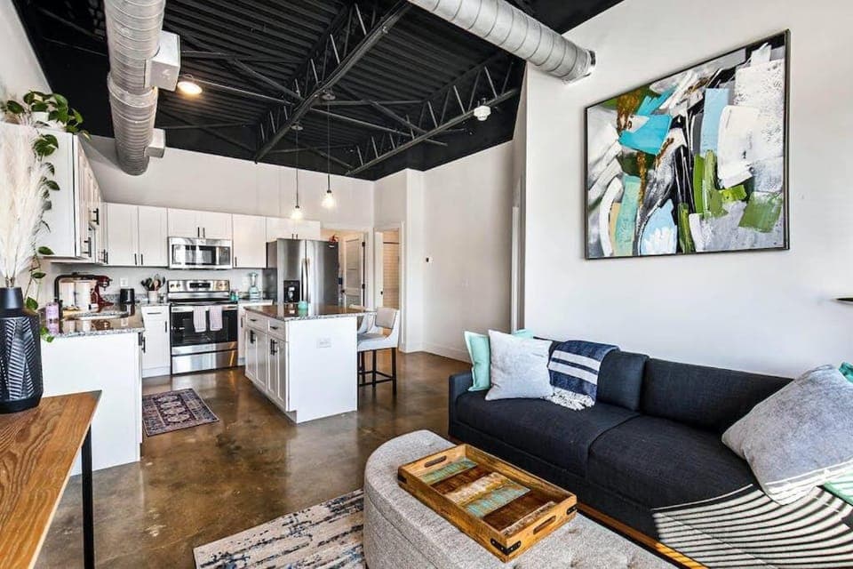 Kitchen or kitchenette, Living room, Seating area, Dining area, minibar, pet friendly, stove