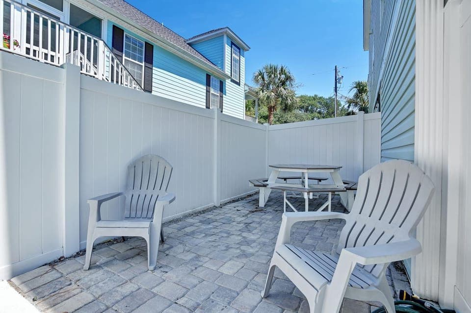 Patio, Day, Seating area