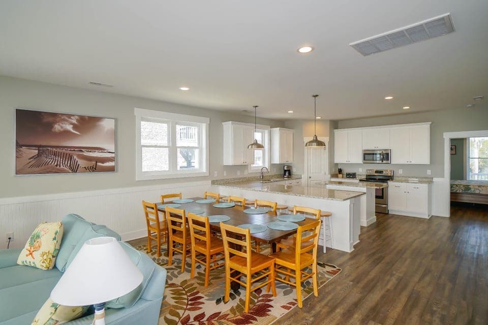 Kitchen or kitchenette, Living room, Dining area, furniture, microwave