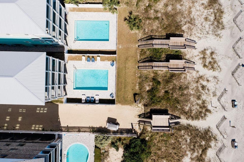 Property building, Day, Bird's eye view, Beach, Swimming pool