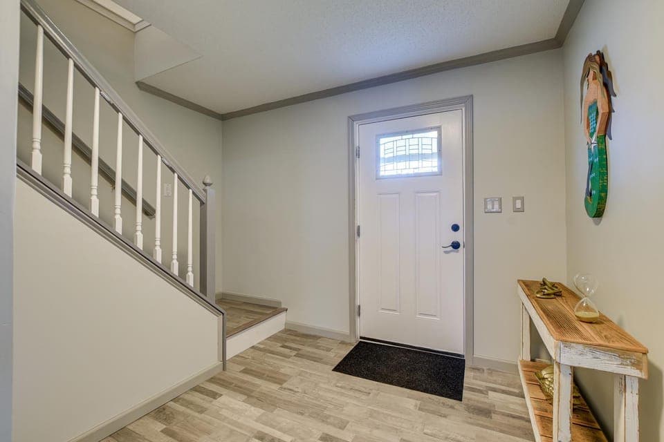 Group-Friendly Myrtle Beach House w/ Deck House in Socastee