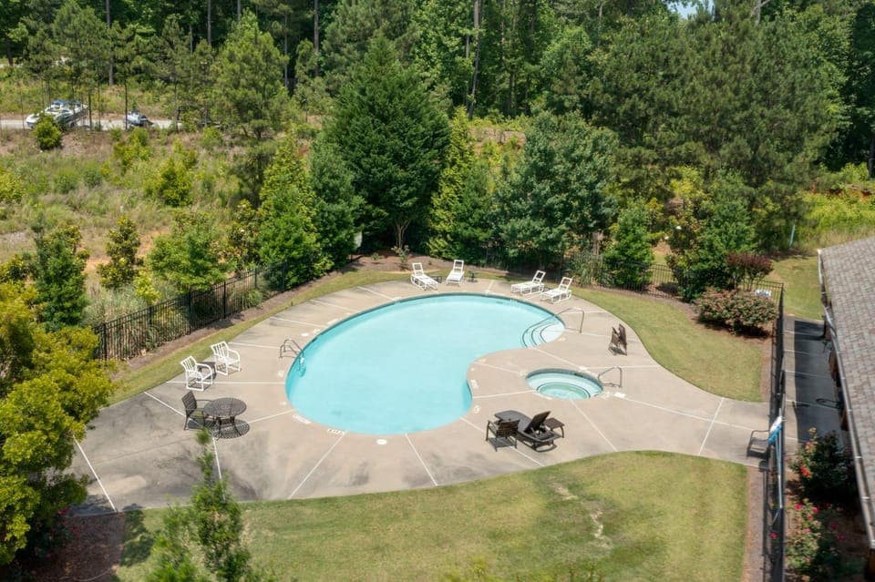 Lake Oconee Abode w/ Patio, Grill & Fire Pit Table House in Lake Oconee