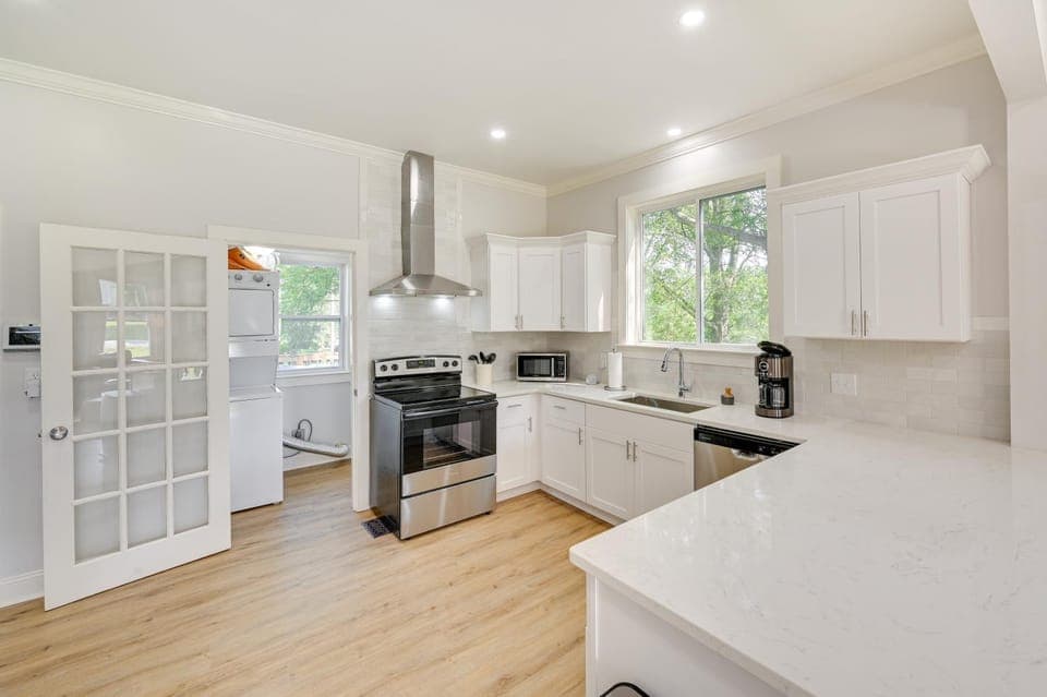 Updated Greenville Home w/ Backyard! House in Greenville