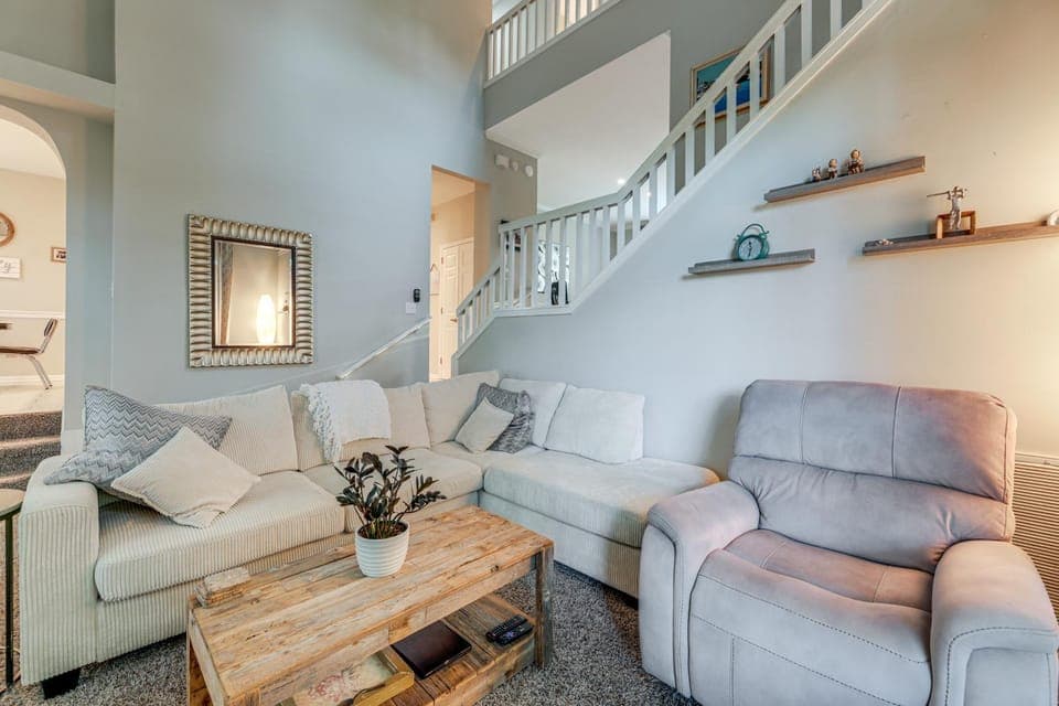 Family Home w/ Deck: 12 Mi to Downtown Nashville! House in Brentwood