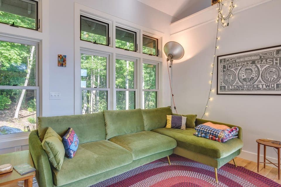 Pet-Friendly Studio w/ Views in Spruce Pine! Apartment in Mitchell County