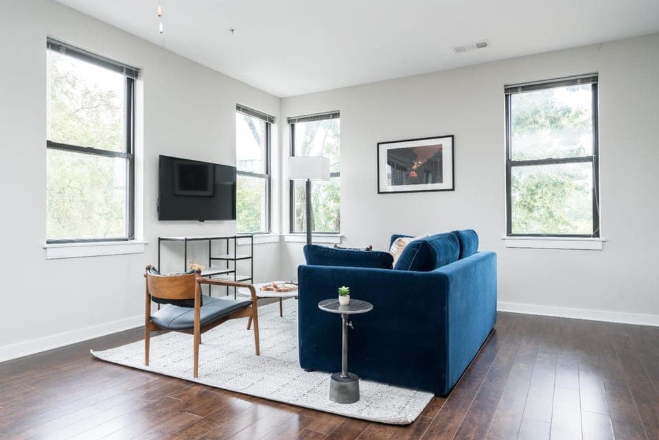 CozySuites Music Row Stunning 2BR in Nashville! 50 Apartment in Music Row