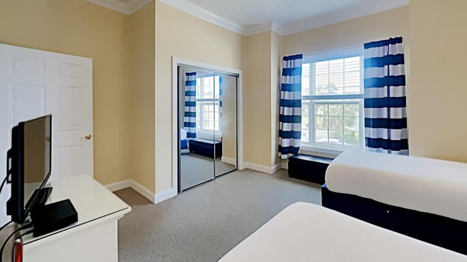 Pawleys Island Retreat Tranquil 4BR Pool Tennis House in Pawleys Island