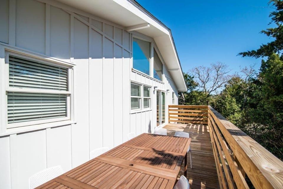 Cozy Beach House Steps from the Shore: 4 Bedroom House in Pawleys Island