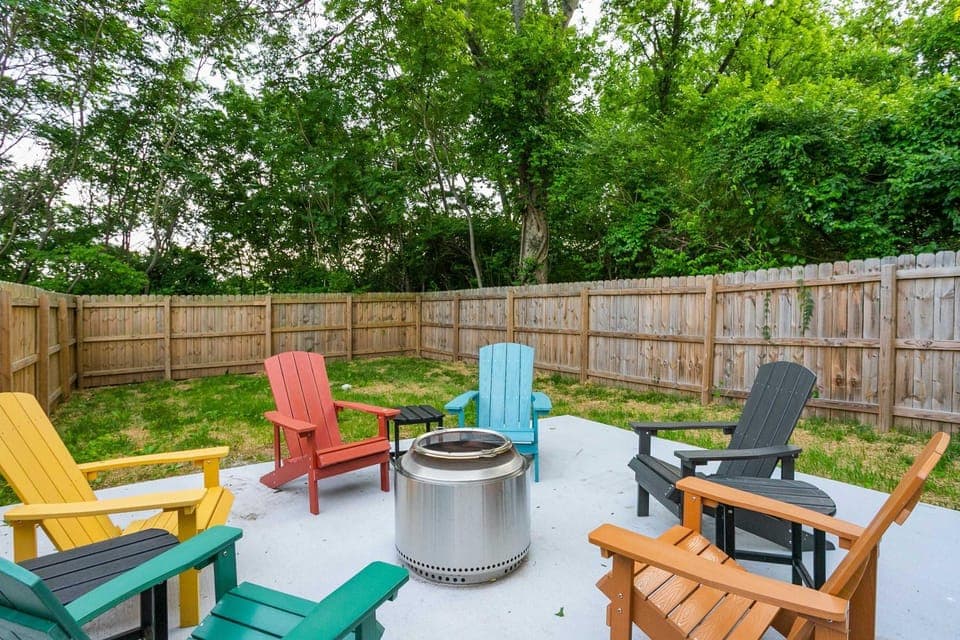 Vacation Haven HOT TUB FIRE PIT GRILL & ARCADE House in Nashville