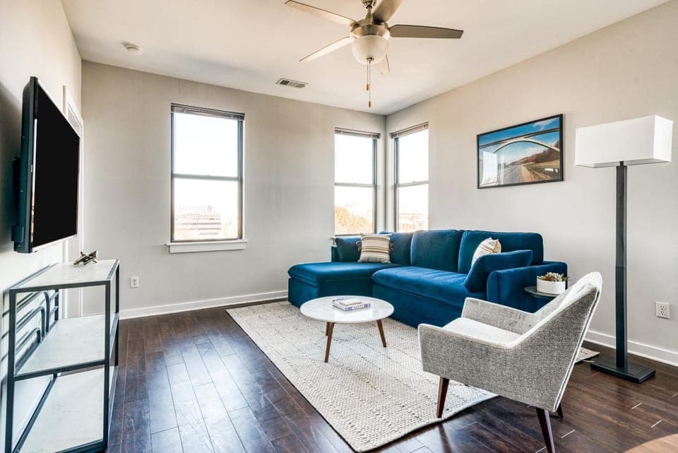 CozySuites Music Row Spacious 2BR in Nashville! 16 Apartment in Music Row