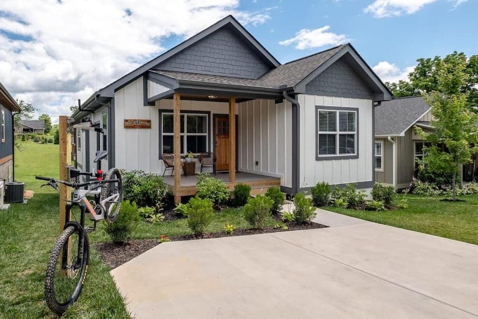 Property building, Neighbourhood, Garden, Cycling, Street view