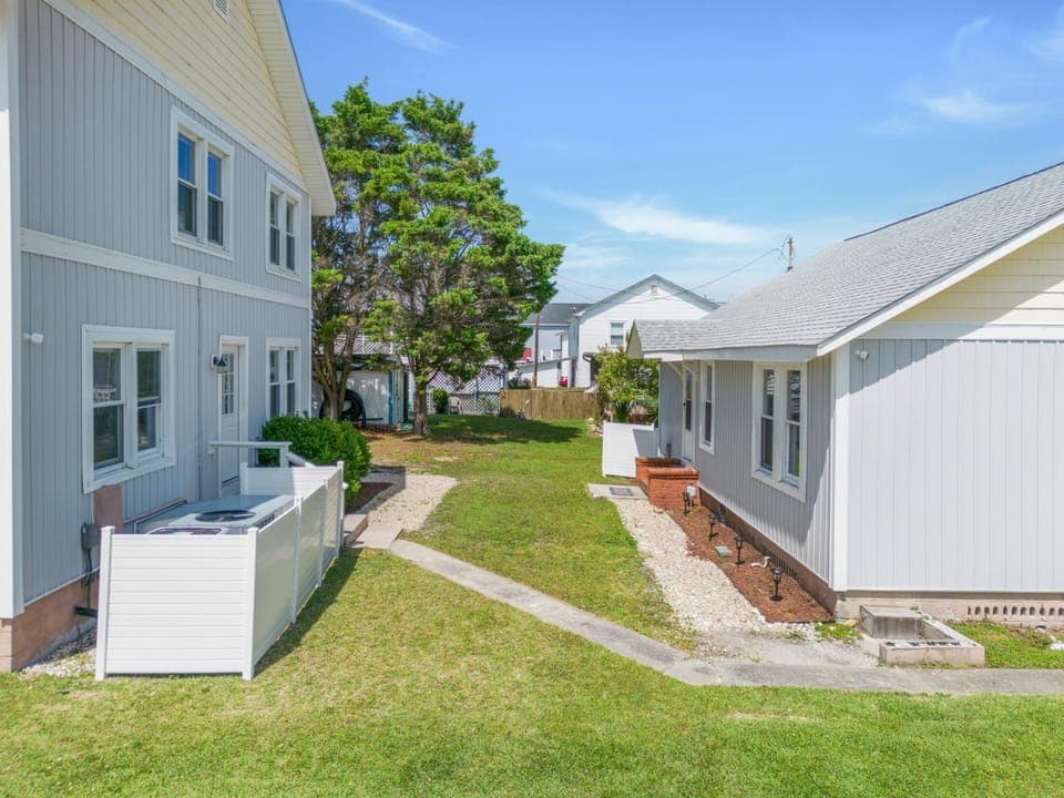Property building, Garden, Garden view, Street view