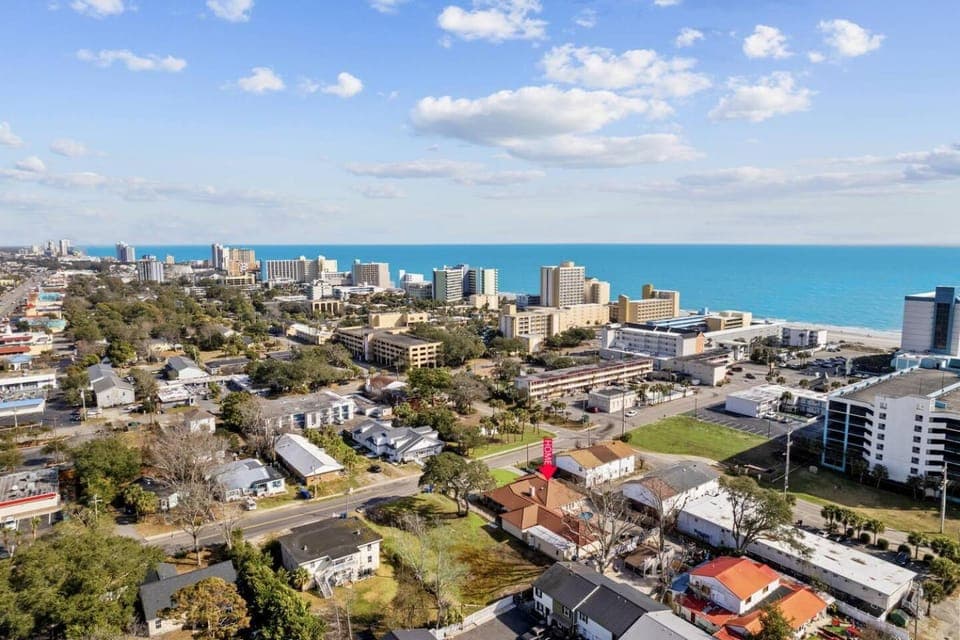 Property building, Neighbourhood, Bird's eye view, Beach, Sea view, Location