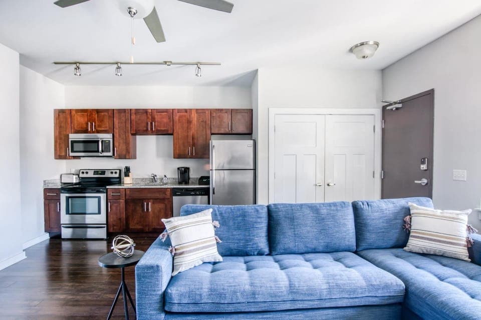 CozySuites Music Row Modern 1BR in Nashville! 17 Apartment in Music Row