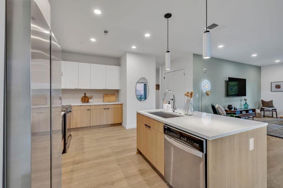Kitchen or kitchenette, dishwasher