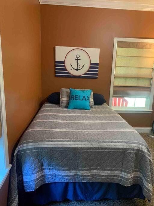 Charming and Comfy Cabin in the Heart of Pickwick! Cabin in Pickwick Lake