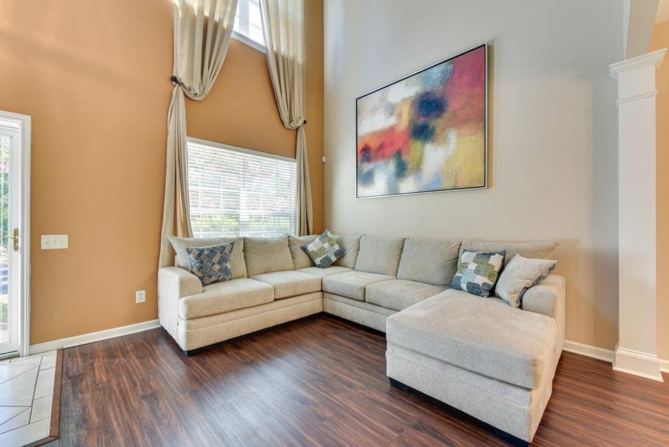 Charlotte Townhome w/ Deck: 18 Mi to Downtown! House in Ballantyne