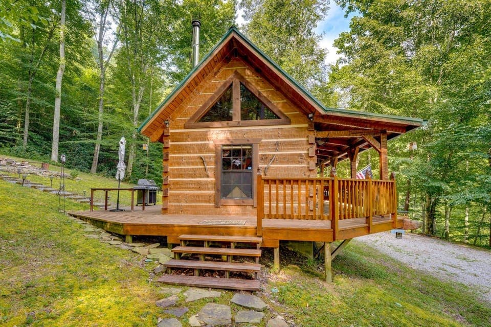 Cozy Log Cabin on 11 Acres: 3 Mi to Cherokee Lake! Cabin in Cherokee Reservoir