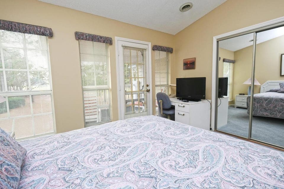 Sip, Stay, Stargaze Emerald Green 2BR 2BA House in Pawleys Island