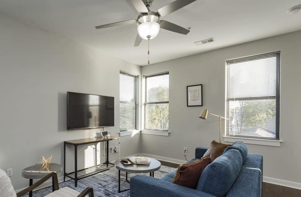 CozySuites Music Row Stylish 2B in Nasvhille! 29 Apartment in Music Row
