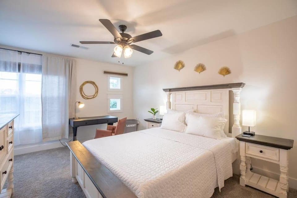 Bed, Bedroom