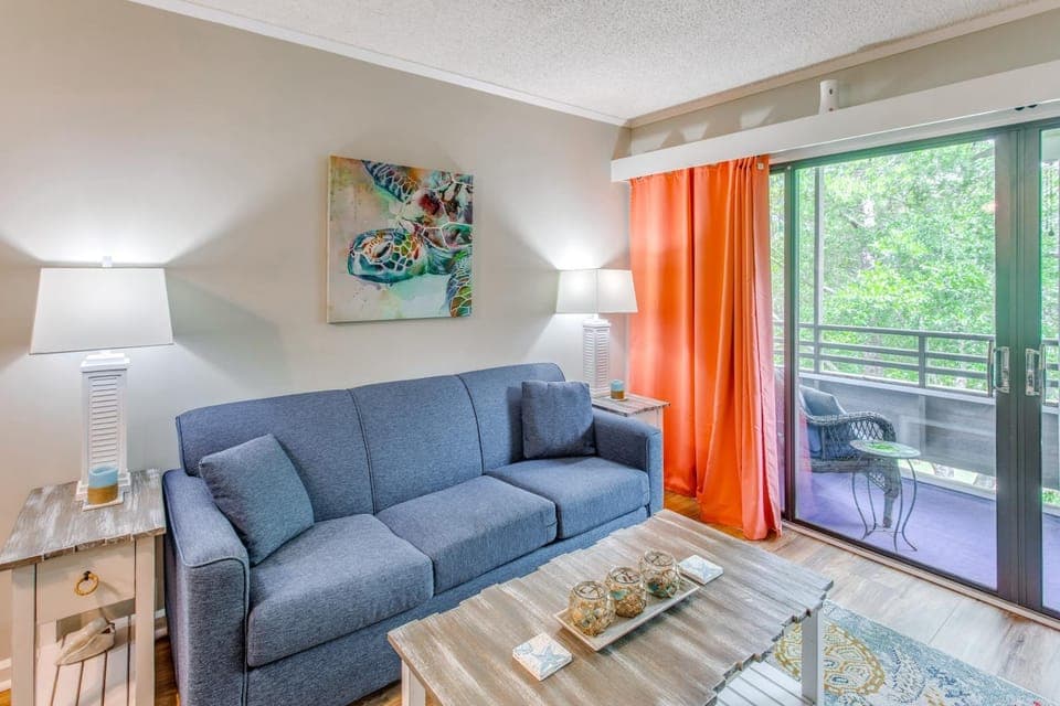 Walk to Beach & Barefoot Landing: Resort Condo! House in Briarcliffe Acres