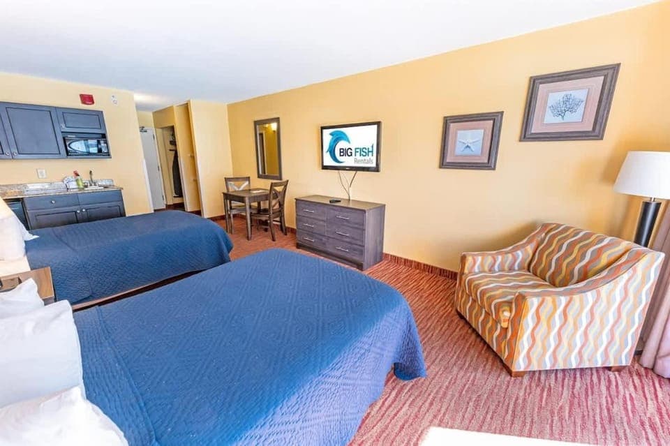 Remodeled Condo, Waterpark View at Landmark Resort House in Myrtle Beach