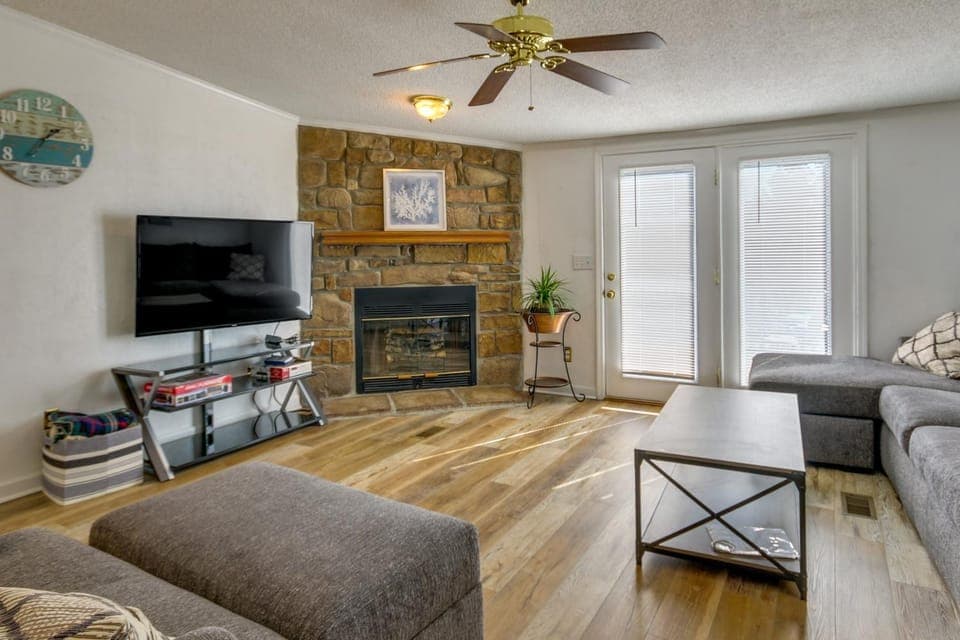 Prosperity Vacation Rental ~ 1 Mi to Lake Murray! House in Leesville
