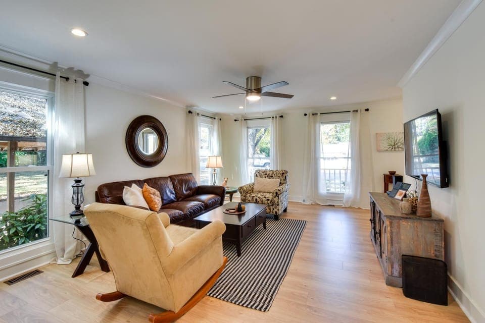 Tranquil Travelers Rest Home w/ Fire Pit! House in Travelers Rest