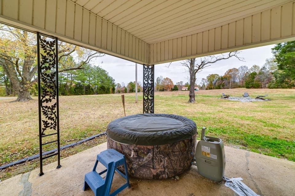 1-Acre Countryside Home in Gleason: Pets Welcome! House in Tennessee