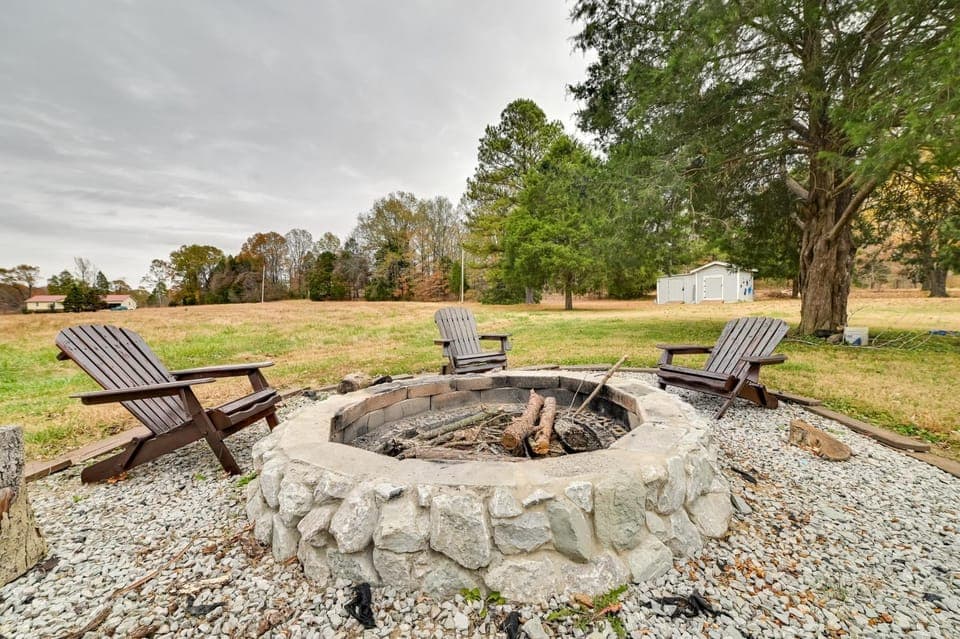 1-Acre Countryside Home in Gleason: Pets Welcome! House in Tennessee