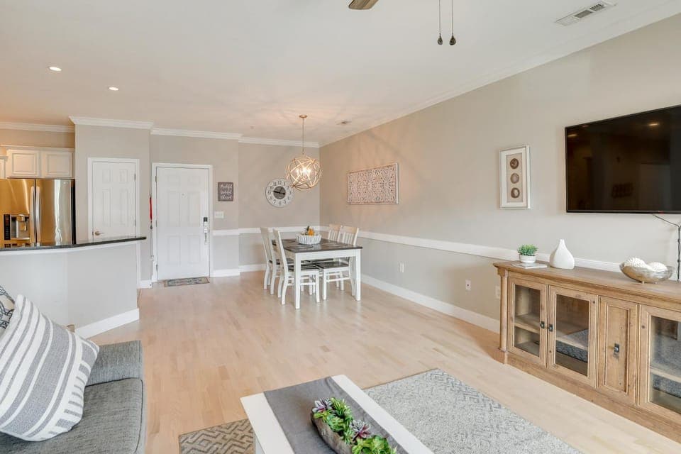3 Mi to Folly Beach: Condo w/ Pool Access! House in James Island