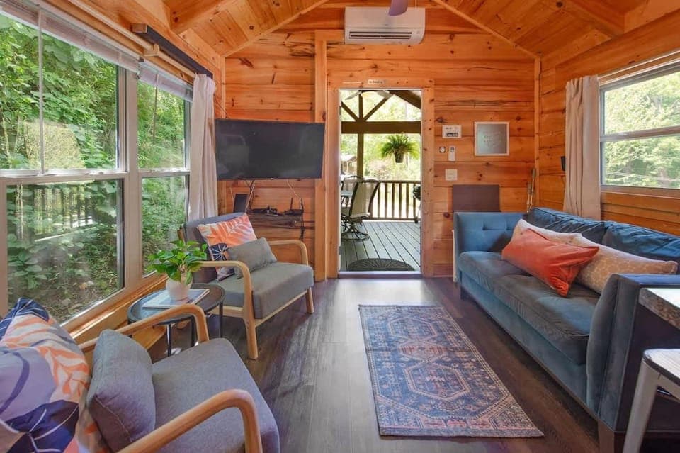 Elise Cabin Forest Retreat 5 Mins To Downtown Cabin in Chattanooga