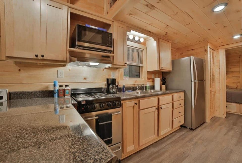 Ernie Cabin Wauhatchie Woodlands Tiny Cabin Cabin in Chattanooga