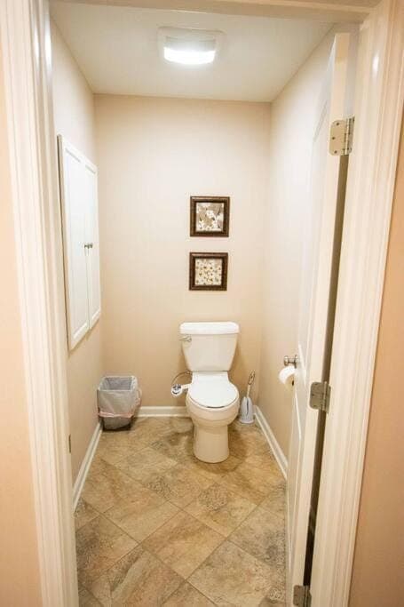 Toilet, bidet