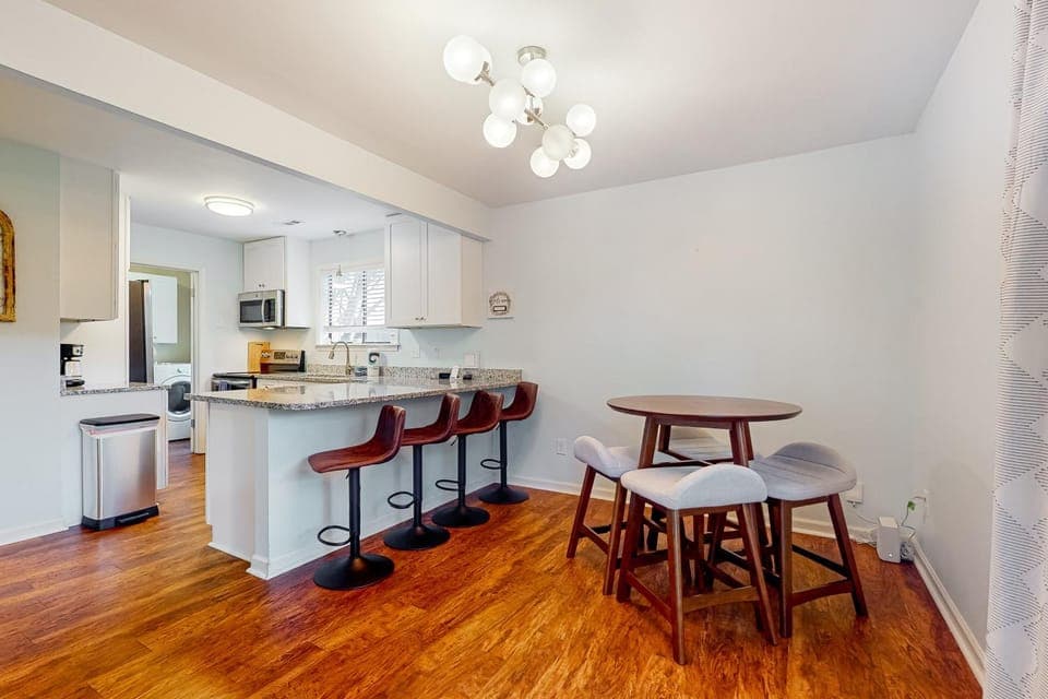Maple Leaves - 30 Day Rental House in James Island
