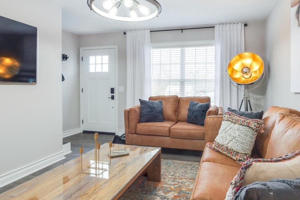 Modern Townhome: Walk to Tennessee Tech University House in Cookeville