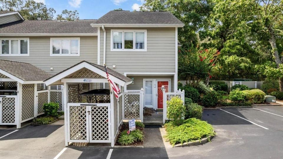435 Ocean Creek Drive House in Briarcliffe Acres