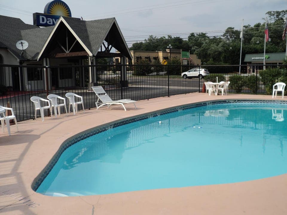 Day, Swimming pool, Swimming pool