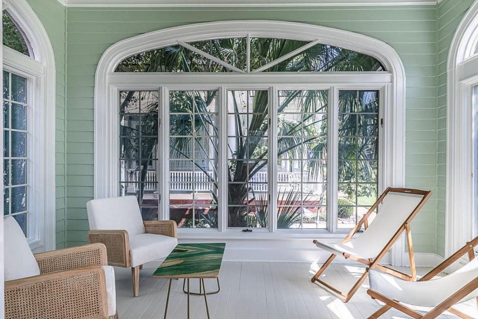Historic Home Overlooking the Beaufort River Located on Bay St - Sleeps 10 House in Beaufort