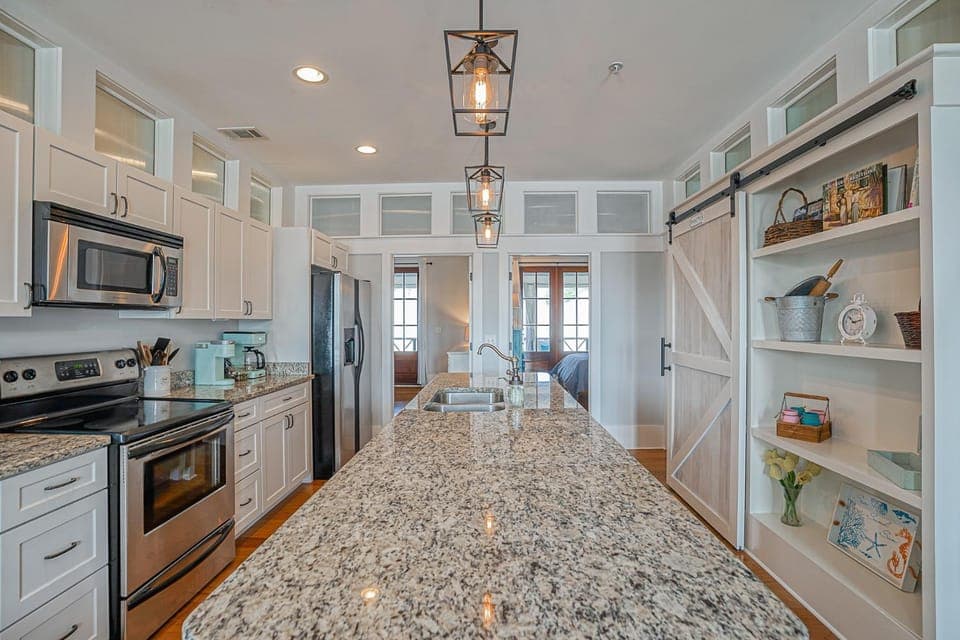 Habersham Retreat on Abbey Row Apartment in Beaufort