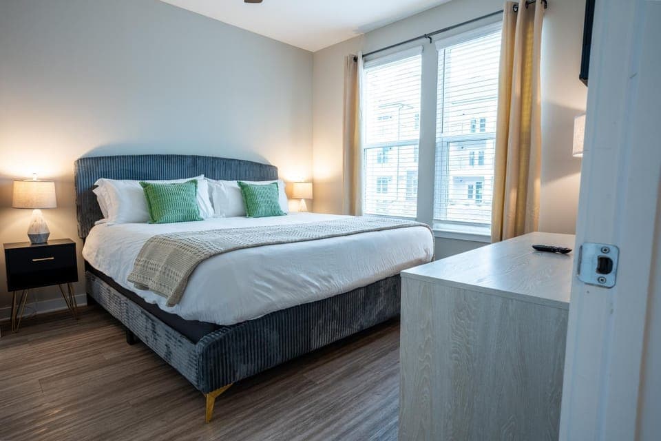 Luxurious New Apt w Pool Perfect for Long Stays Apartment in Athens